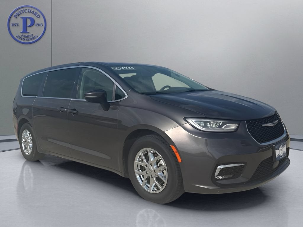 2023 Chrysler Pacifica Touring L in Gray — front three-quarter view