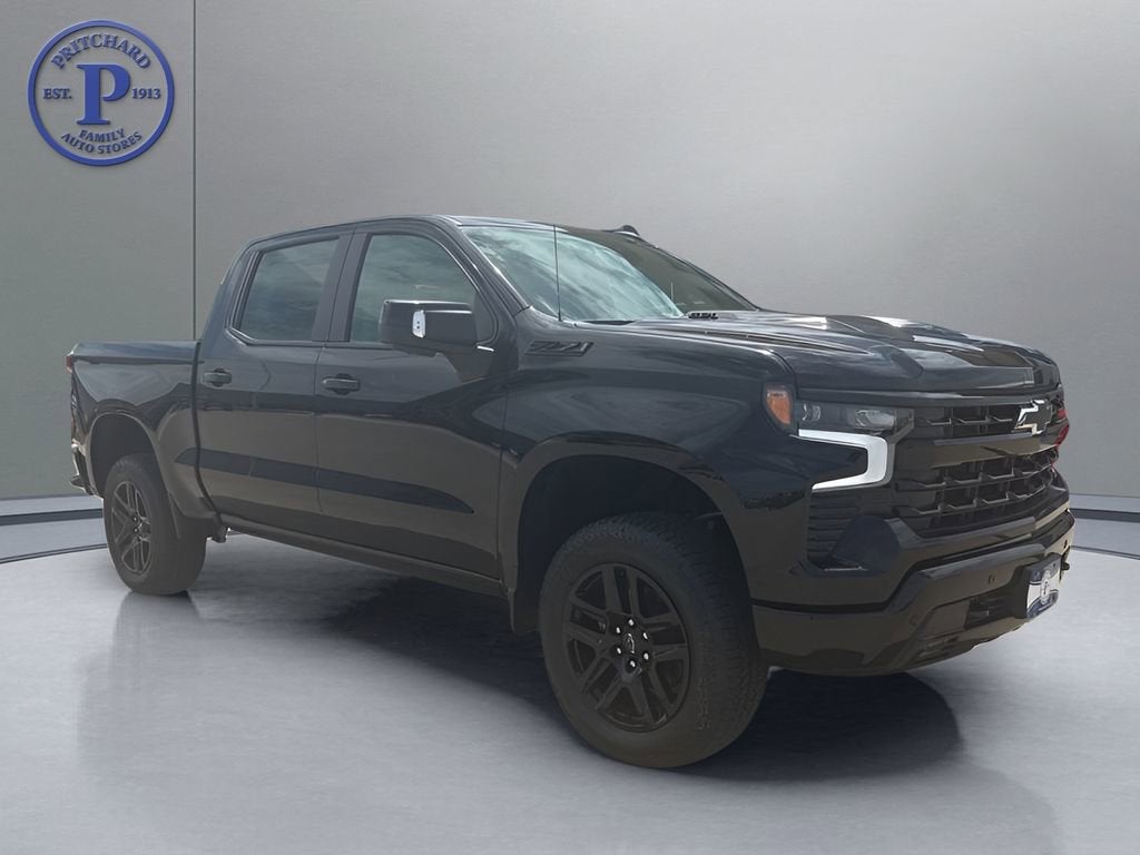 2026 Chevrolet Silverado 1500 LT Trail Boss in Black — front three-quarter view