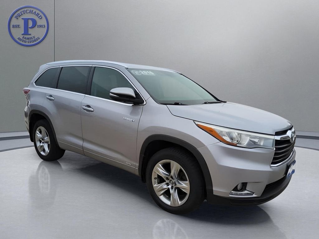 2016 Toyota Highlander Hybrid Limited in Gray — front three-quarter view
